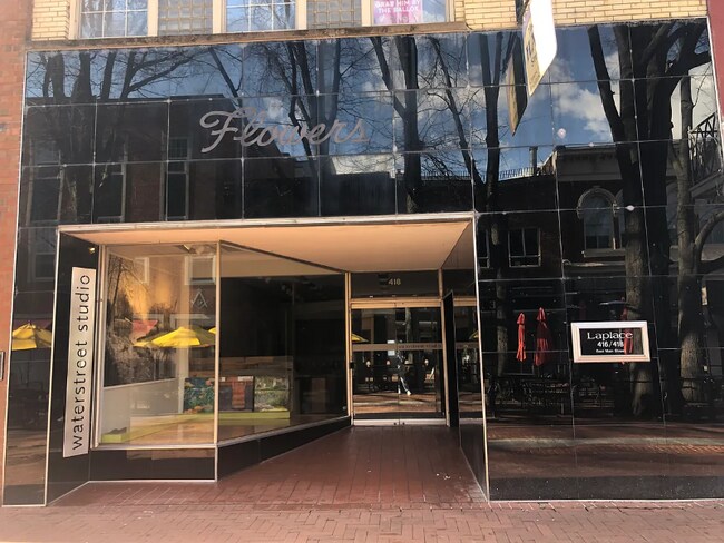 Foto del edificio - 416 E Main St