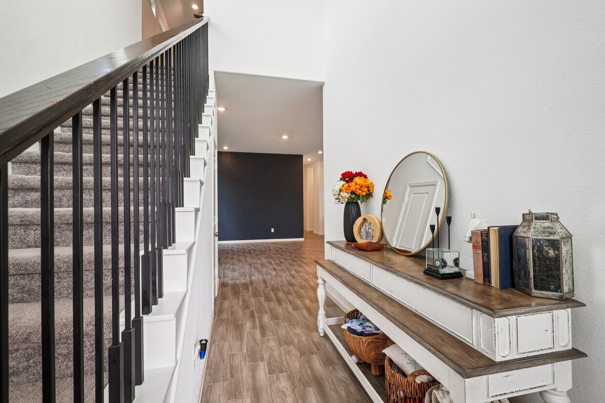 Foto principal - 4925 Chester Lk Ln