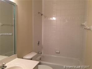 Foto del edificio - 7893 N Southwood Cir