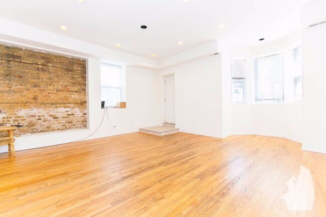 Building Photo - 2112 N Campbell Ave