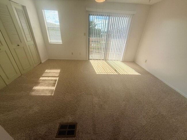 Building Photo - Okaloosa Island!