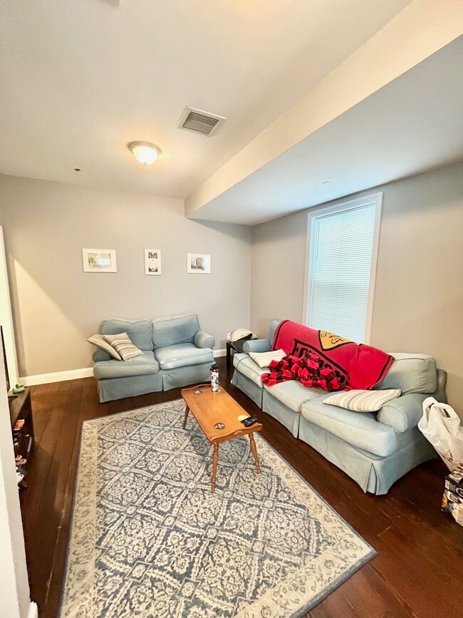 Building Photo - 100 Boston St