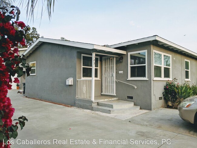 Foto del edificio - 3 br, 2 bath House - 123 S. Lime St.