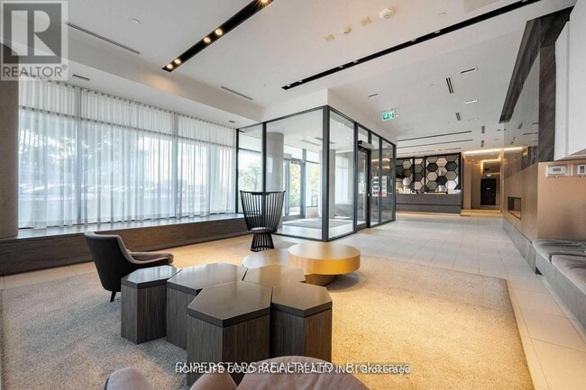 Building Photo - 128 Fairview Mall Dr