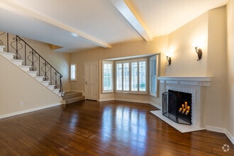 2 BR, 1.5 BA - Town House - Lindbrook Manor Apartments