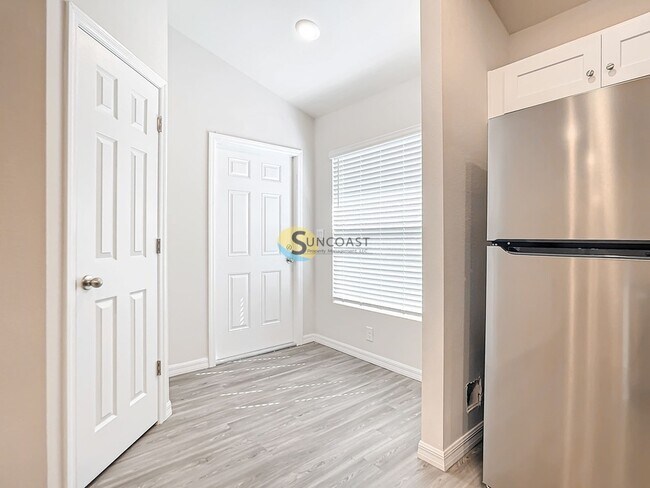 Building Photo - 2112 Dorion St