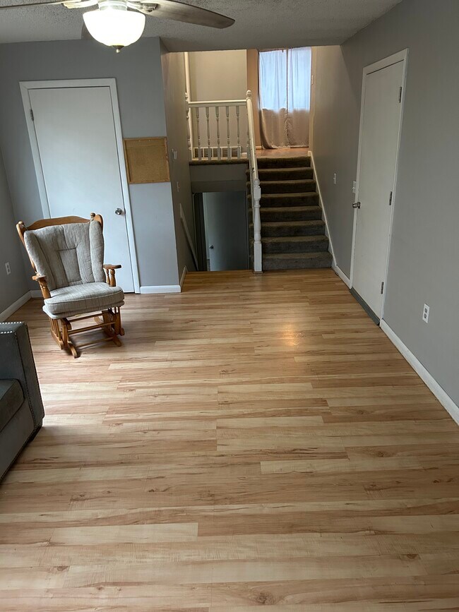 sala del frente - 189 N 300 W