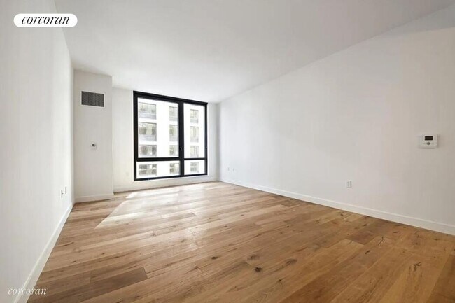 Foto del edificio - 23 W 116th St