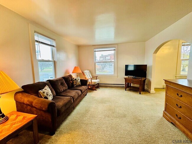 Foto del edificio - 608 Lamberd Ave