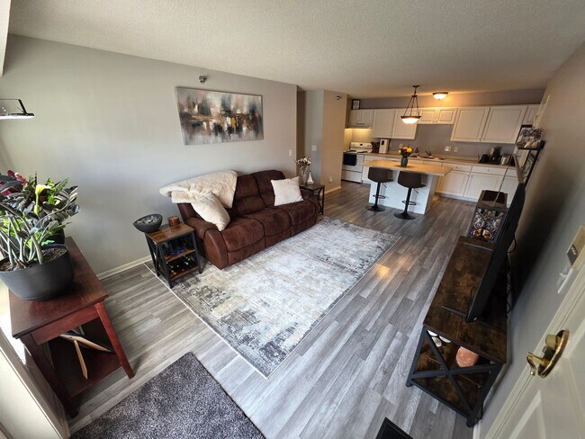 Foto del edificio - Main floor 2br condo Available!