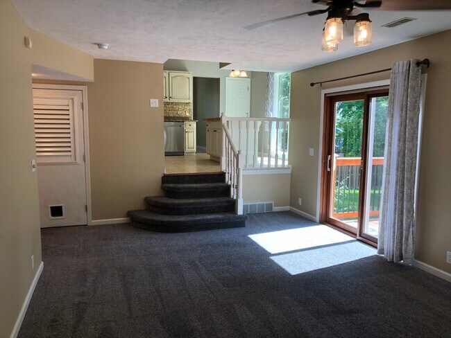 Building Photo - Papillion Home For Rent