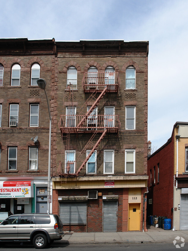 Building Photo - 112 Passaic St