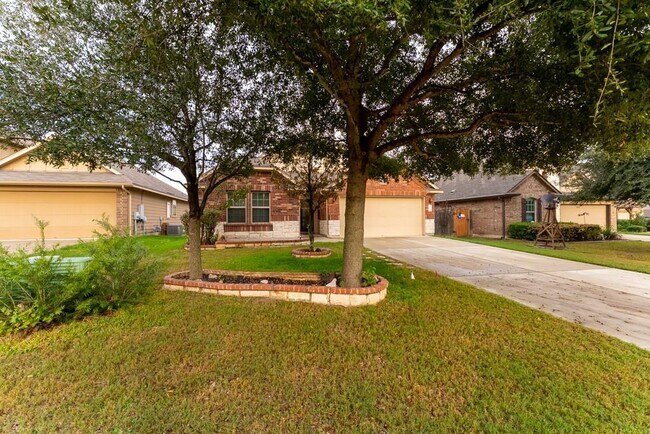 Building Photo - 448 Bottle Brush Dr