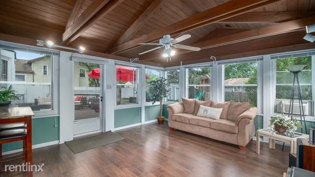 Building Photo - 4 br, 2 bath House - 1078 Alameda Drive