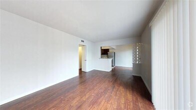 Building Photo - 5515 Gaston Ave
