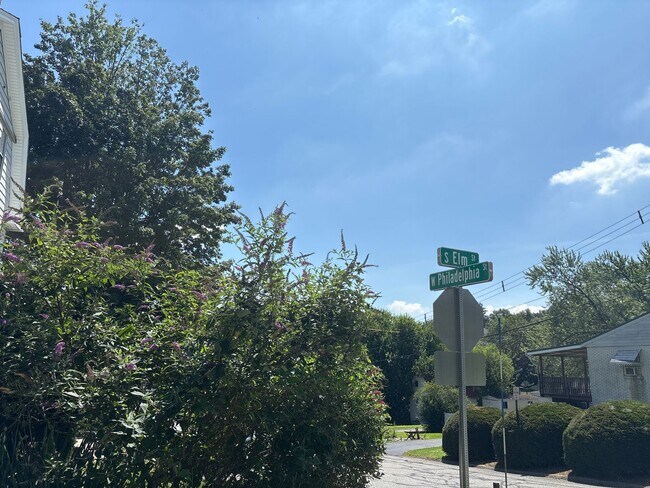 Building Photo - 2 Bedroom 1st Floor Apartment in Dallastow...