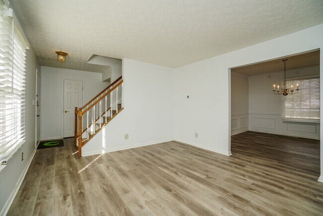 Foto del edificio - 3888 Driscoll Ct