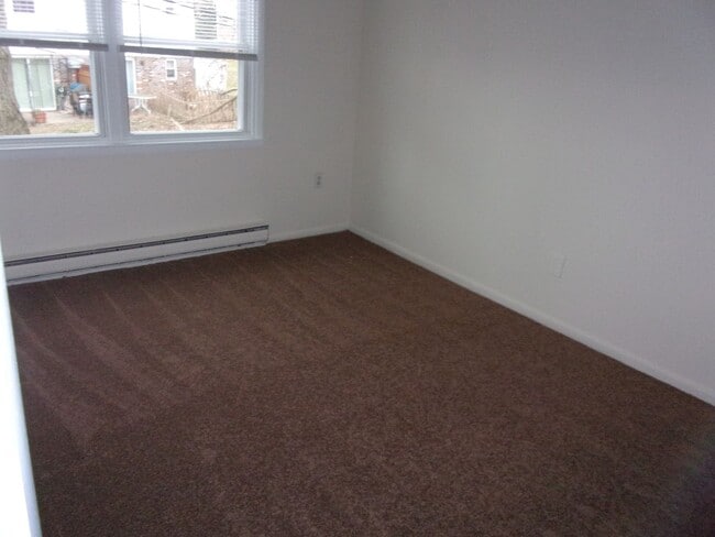 Building Photo - 429 Duke St