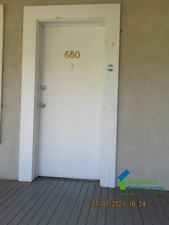 Building Photo - 680 Beaumont Ave