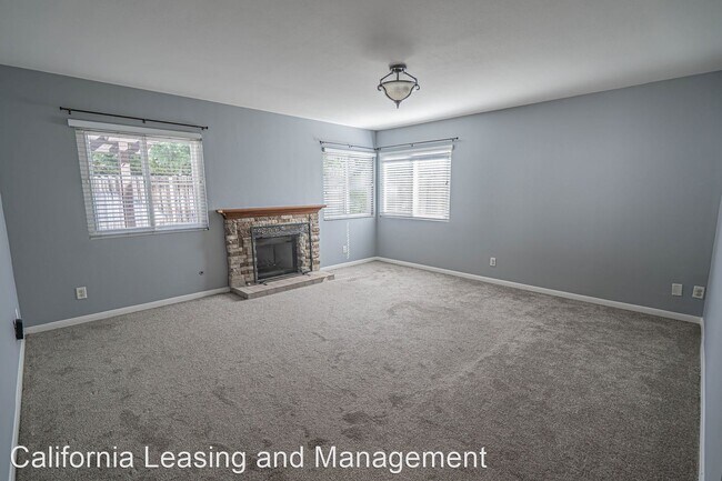Foto del edificio - 4 br, 3 bath House - 15815 Cindy Court