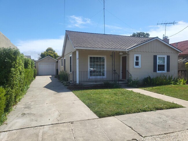 Foto del edificio - 494 Lincoln Ave