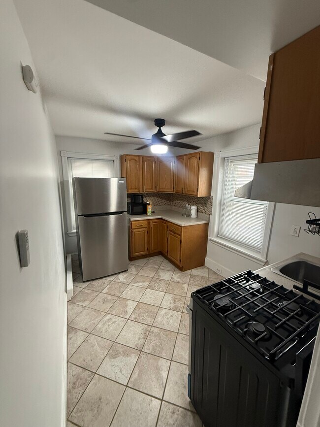 Building Photo - 5734 Walker St