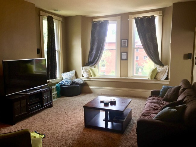 Living Room - 1106 SE 1st St