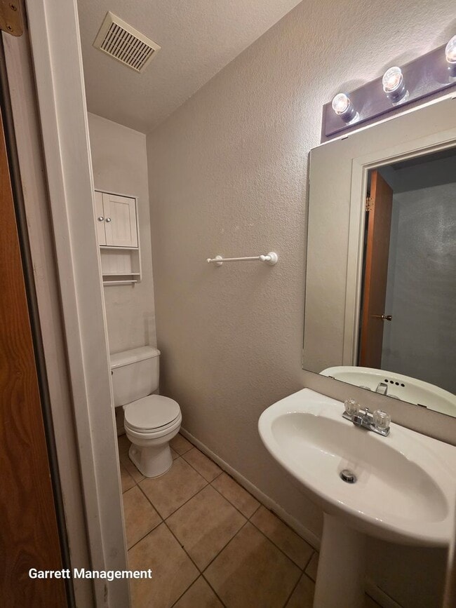 Foto del edificio - 1703 Taylor St