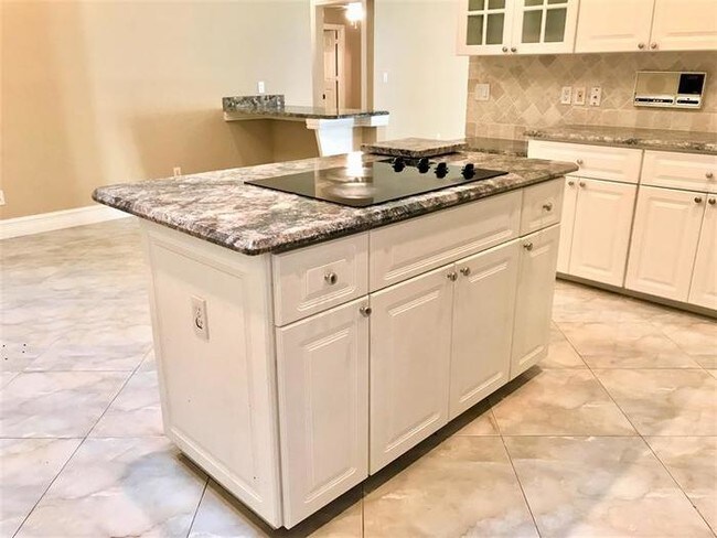Building Photo - 15855 Meadow Wood Dr, Wellington, FL 33414