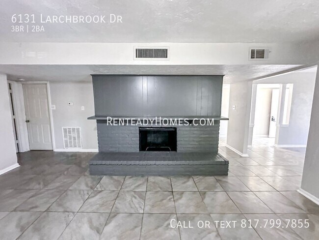 Foto del edificio - 6131 Larchbrook Dr