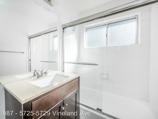 Foto del interior - 5725 Vineland