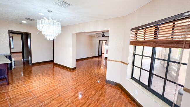 Foto del edificio - 12255 NW Miami Ct