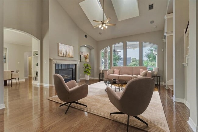 Foto del edificio - 20806 E Cameron Ridge Dr