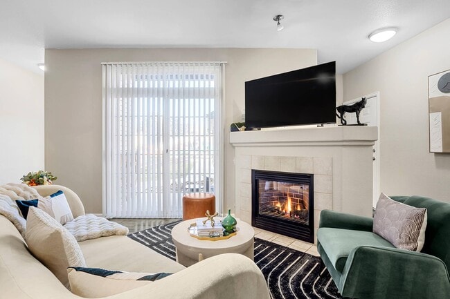 Building Photo - Alder Peak Townhomes