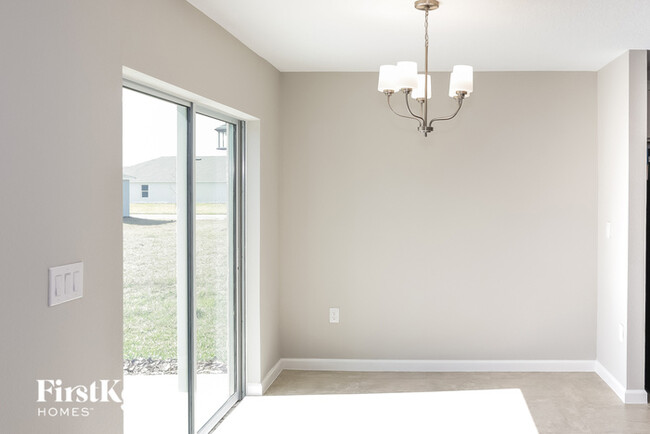 Foto del edificio - 329 S Haven Ct