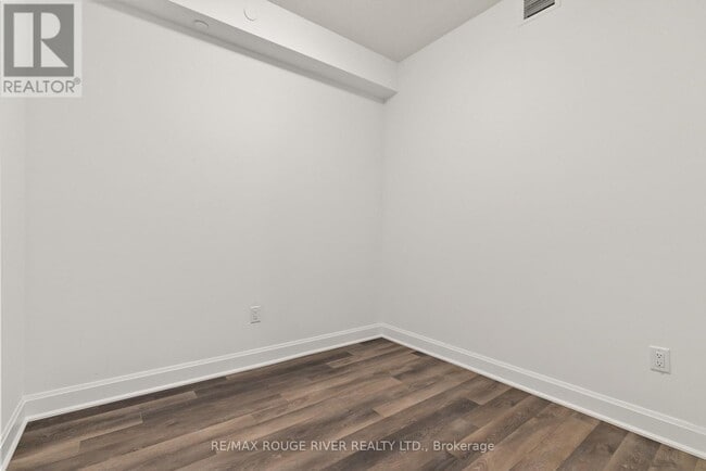 Building Photo - 50 Lakebreeze Dr