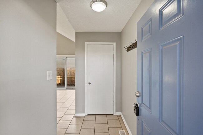 Foto del edificio - 4521 SW 33rd Terrace
