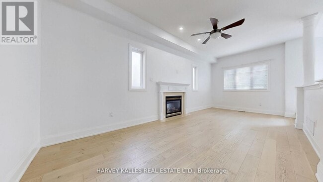 Building Photo - 13 Oakside Ct