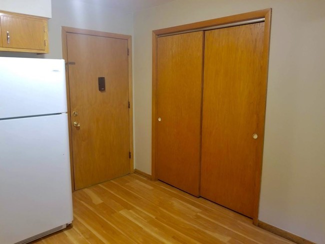 Building Photo - 13080 N 3rd Ave