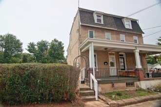 Building Photo - 175 S Roland St