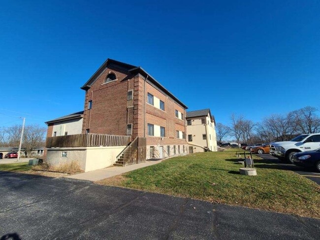 Building Photo - 138 Elkhorn Rd