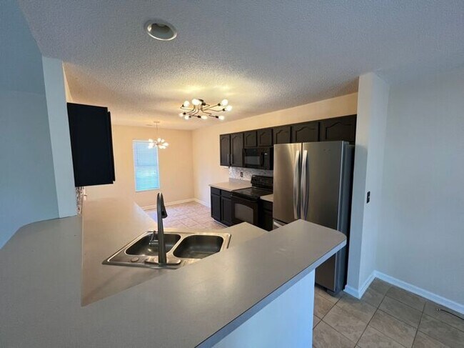 Building Photo - Cute 3 Bedroom Ranch Home in Holly Springs