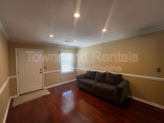 Foto del edificio - 202 Woodside Ave