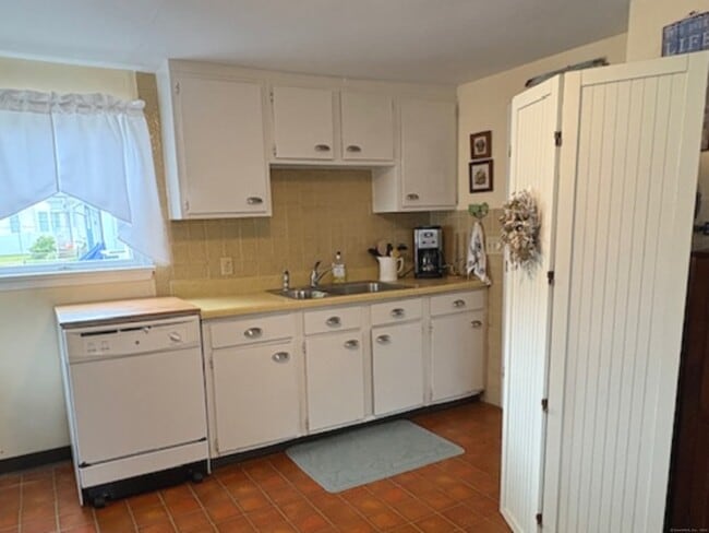 Building Photo - 15 Beckett Ave