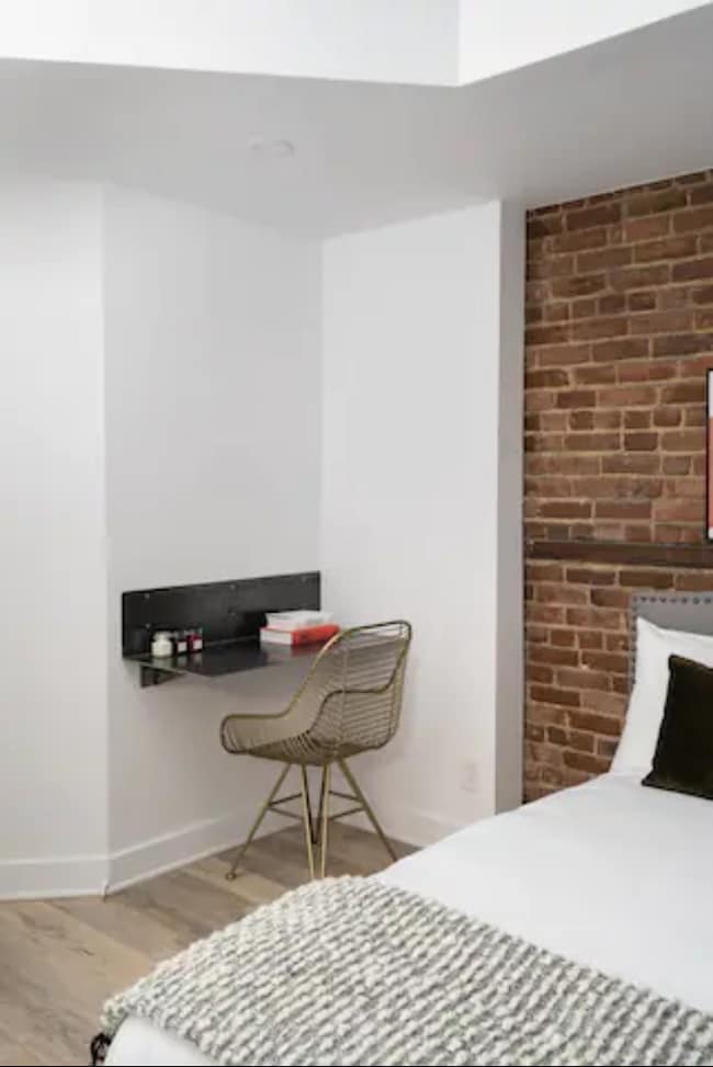 Building Photo - 2020 R. Saint-Denis