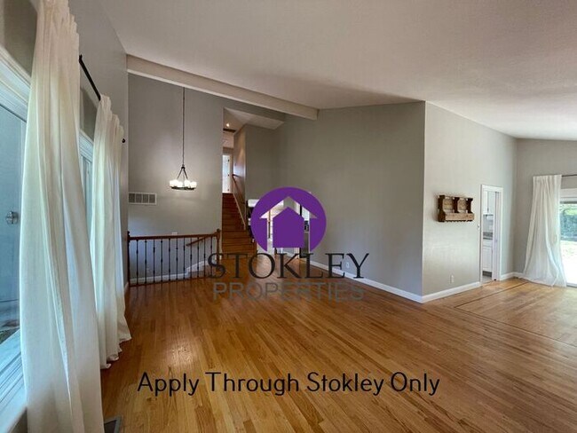 Foto del edificio - Stokley Properties presents 105 Saint Edwa...