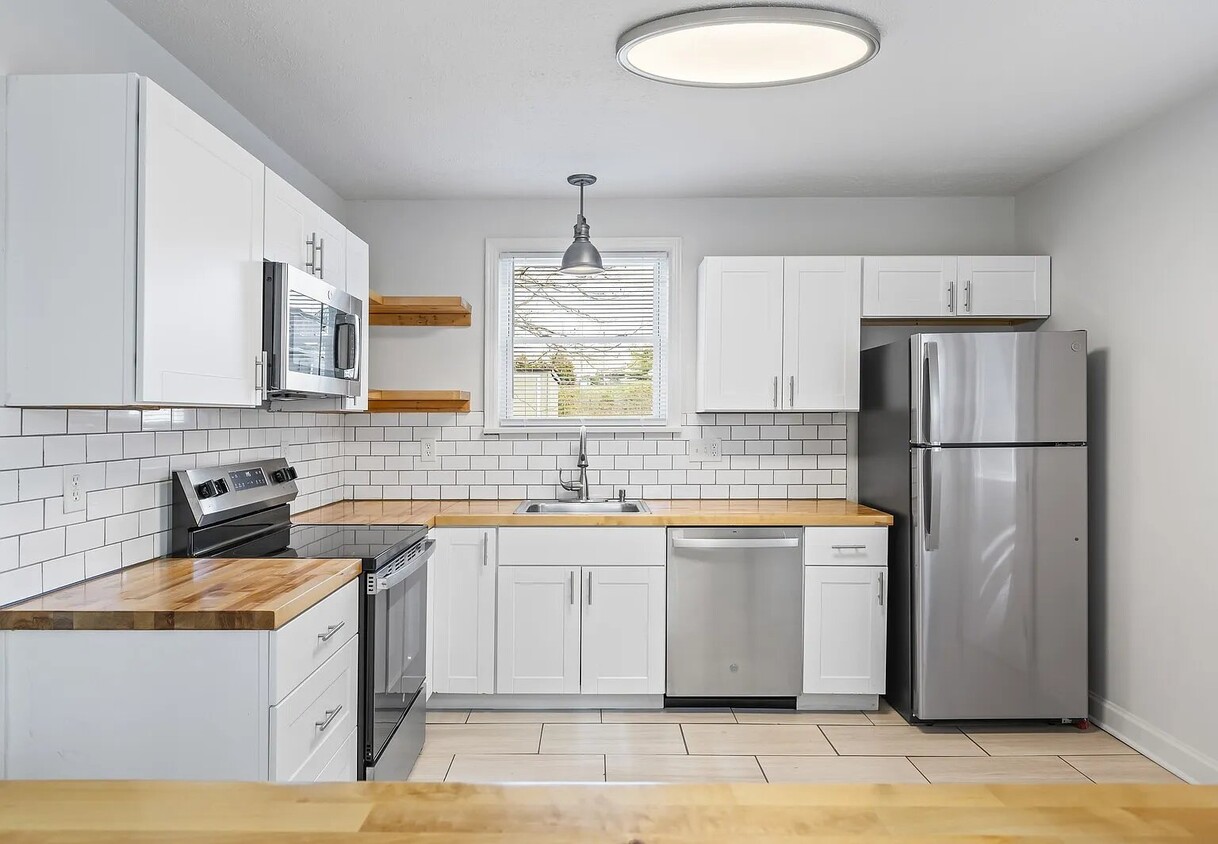 Photo - 1215 Emmett Ave (Nashville, TN)