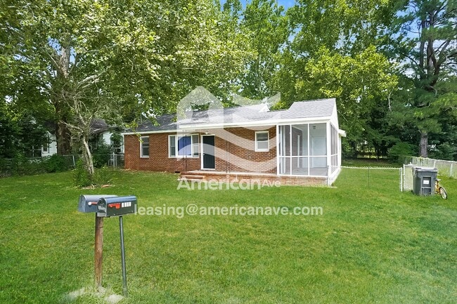 Building Photo - 2152 Bayvale Rd