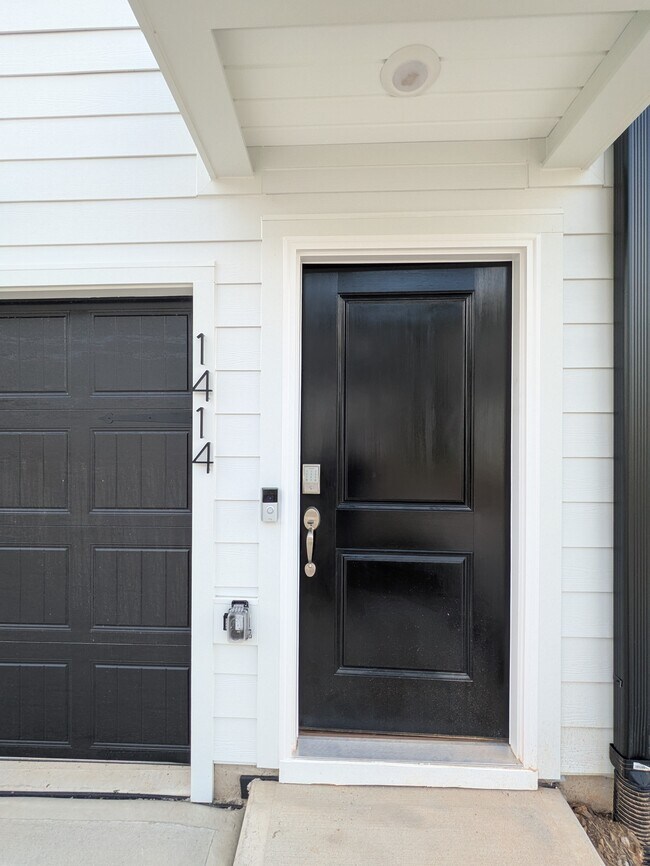 Building Photo - 1414 Chrysalis Pl