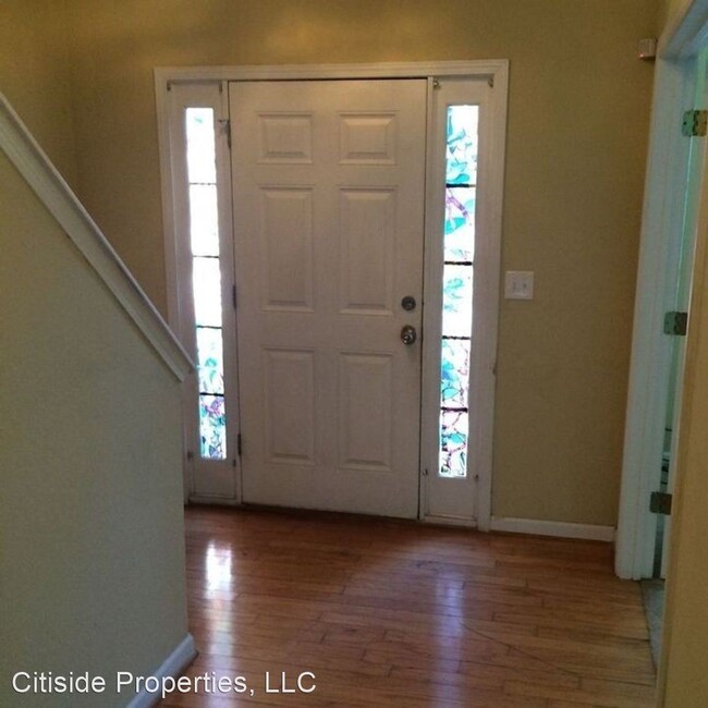 Building Photo - 3 br, 2.5 bath House - 194 Brookview Drive